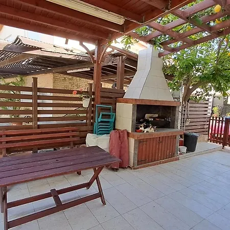 Comfortable 2br Seaside House & Free Parking Apartment *