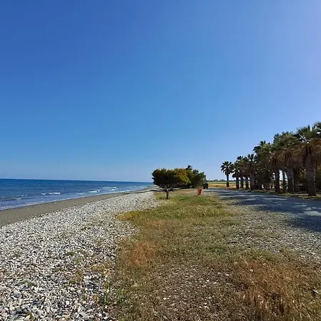 Comfortable 2br Seaside House & Free Parking Apartmán Larnaca