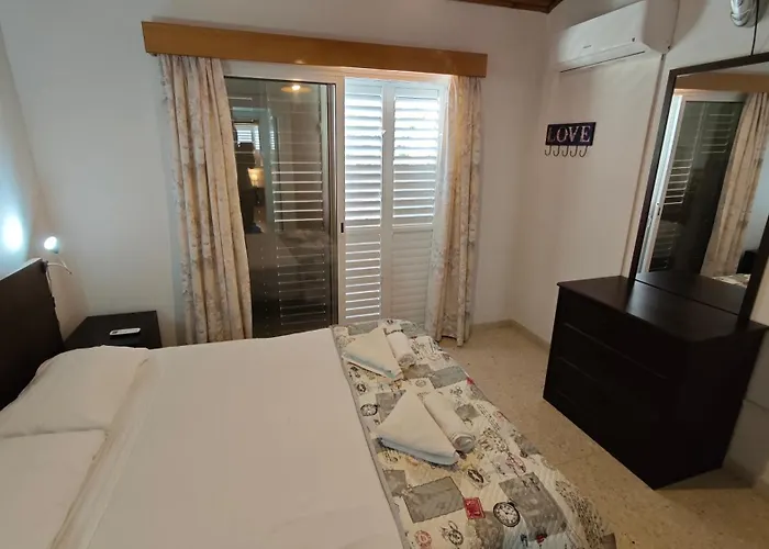 Comfortable 2br Seaside House & Free Parking