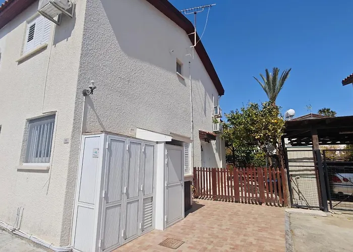 Comfortable 2br Seaside House & Free Parking アパート