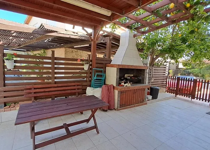 Comfortable 2br Seaside House & Free Parking דירה *