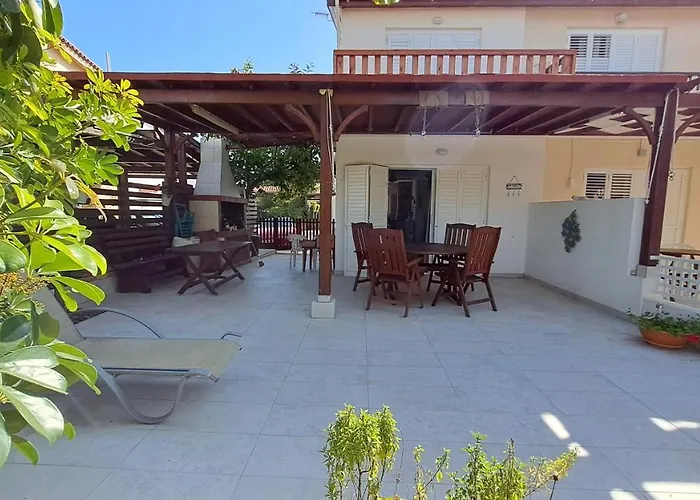 Comfortable 2br Seaside House & Free Parking Larnaka