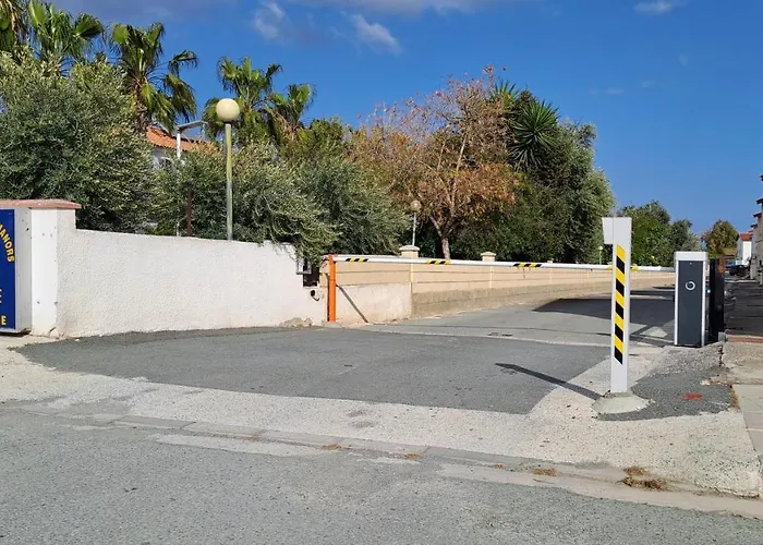 דירה Comfortable 2br Seaside House & Free Parking לרנקה